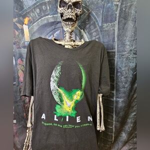 Alien Movie Charcoal Graphic T-shirt